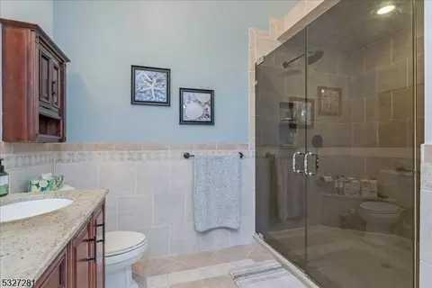 7 Carro Ct, Dover, NJ 07801 photo 29