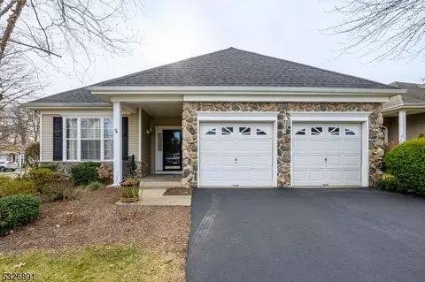 62 Foster Rd, Pennington, NJ 08534