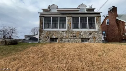 363 Thomas St, Phillipsburg, NJ 08865