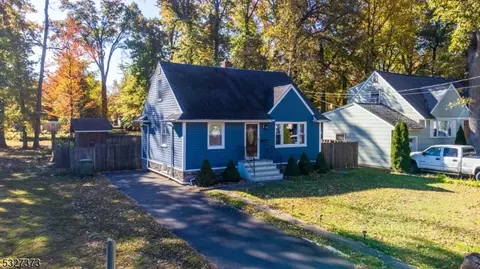 367 W 4th Ave, Roselle, NJ 07203