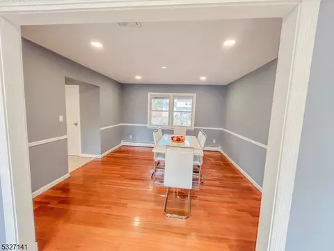 215 Monroe Ave, Edison, NJ 08820 photo 15