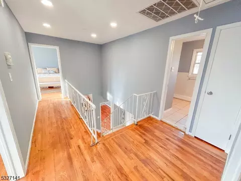 215 Monroe Ave, Edison, NJ 08820 photo 17