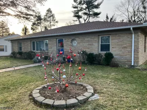 262 Roberts Rd, City Of Orange, NJ 07050