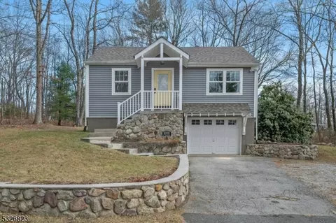 1008 Mount Benevolence Rd, Newton, NJ 07860