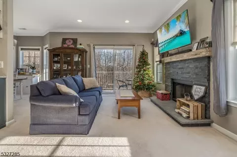 75 Pinehurst Dr, Washington, NJ 07882 photo 3