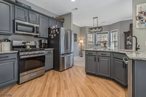 75 Pinehurst Dr, Washington, NJ 07882 photo 9