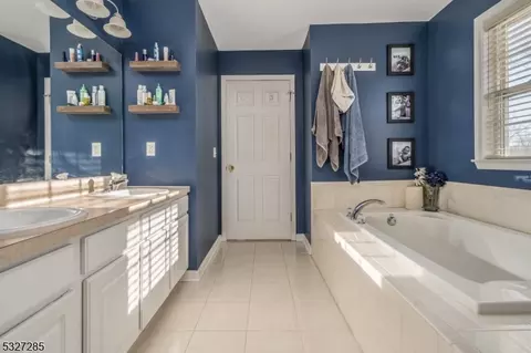 75 Pinehurst Dr, Washington, NJ 07882 photo 16