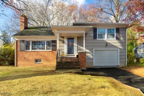 216 Hillside Ave, Chatham, NJ 07928