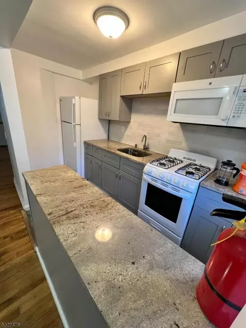 1909 Wood Ave #D1, Roselle, NJ 07203