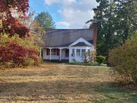 126 Emerson Ln, Berkeley Heights, NJ 07922