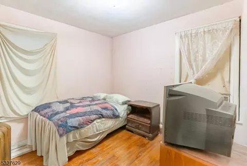 466 Devon St, Kearny, NJ 07032 photo 10