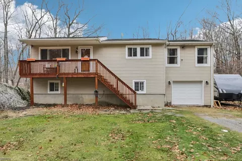3 Forest Dr, Vernon Twp, NJ 07422