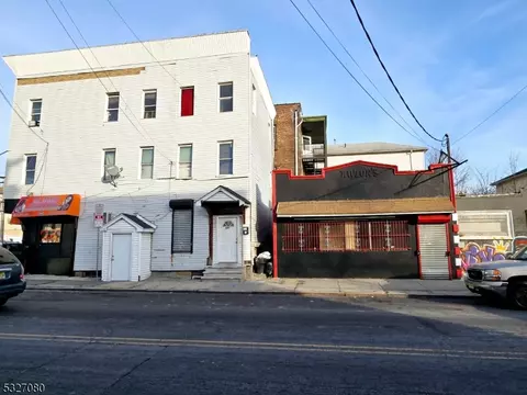 489 15th Ave, Newark, NJ 07103