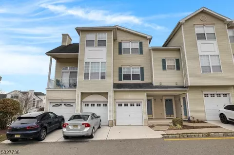 3 Wildflower Ln #3, Morristown, NJ 07960