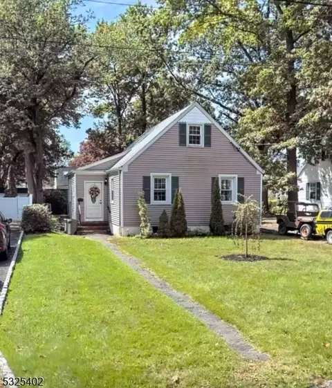 1326 Pine Grove Ave, Westfield, NJ 07090