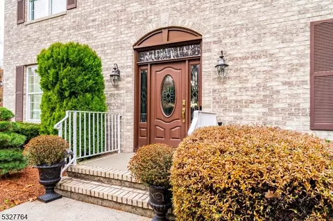 50 Atherton Ct, Wayne, NJ 07470 photo 5