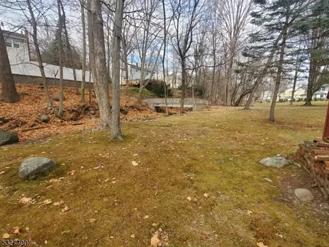 85 Darrow Dr, North Haledon, NJ 07508 photo 5
