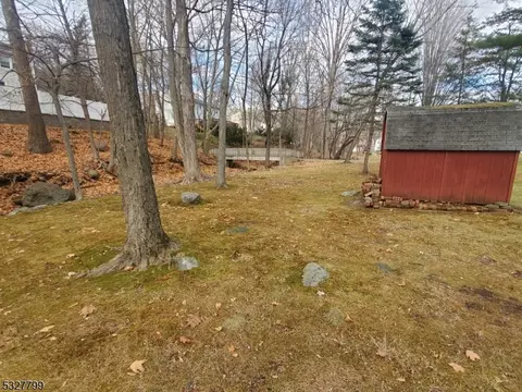 85 Darrow Dr, North Haledon, NJ 07508 photo 6