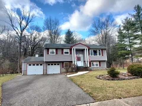 85 Darrow Dr, North Haledon, NJ 07508 photo 2