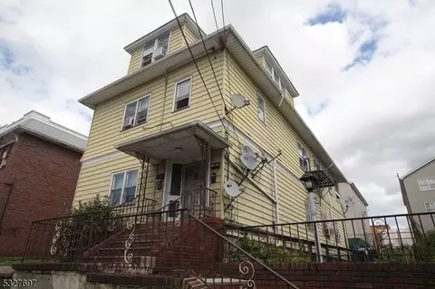 227 E 16th St #4, Paterson, NJ 07524