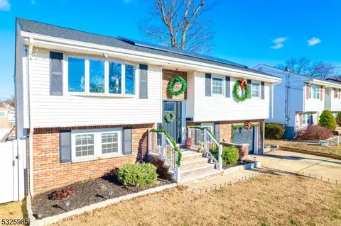 155 W Willow St, Woodbridge Twp, NJ 07067