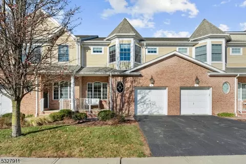 5 Cicely Ct, Sparta, NJ 07871