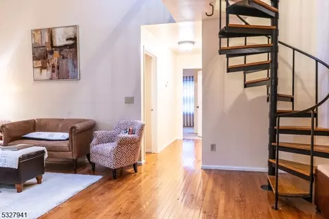 715 Newark Ave, Elizabeth, NJ 07208