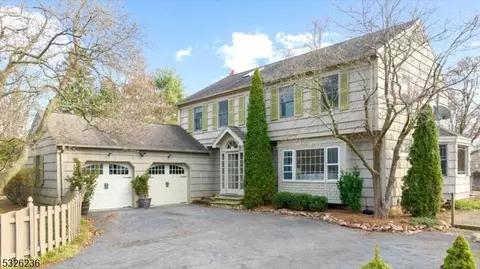 2 Pheasant Ln, Milford, NJ 08848