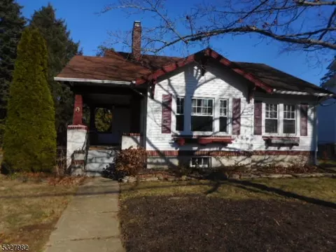 3 Lincoln Pl, Freehold, NJ 07728