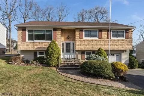 42 Farview Ave, Hanover, NJ 07927