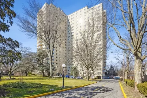 377 S Harrison St #12KK, East Orange, NJ 07018