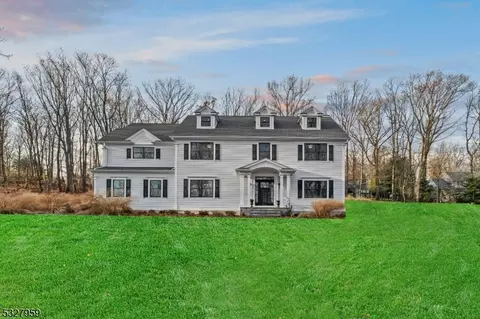 5 Kensington Ct, Mendham Twp, NJ 07960