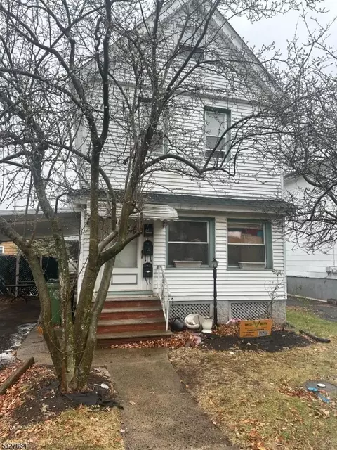 210 Gordon St, Roselle, NJ 07203