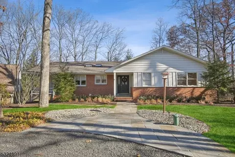 840 Sherwood Rd, Bridgewater, NJ 08807