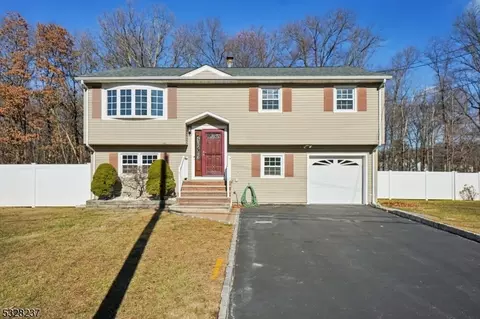 212 Woolworth Ave, South Plainfield, NJ 07080