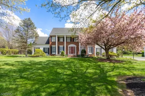 6 Buchannan Way, Flemington, NJ 08822