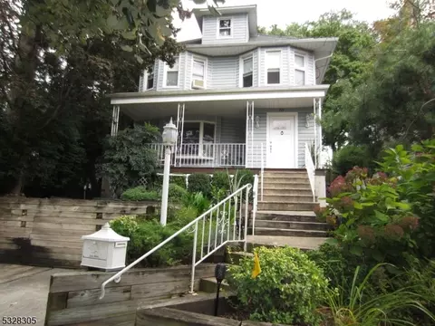 711 Lincoln Ave, Ridgefield Park, NJ 07660