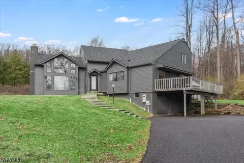 91 Mount Rascal Rd, Hackettstown, NJ 07840