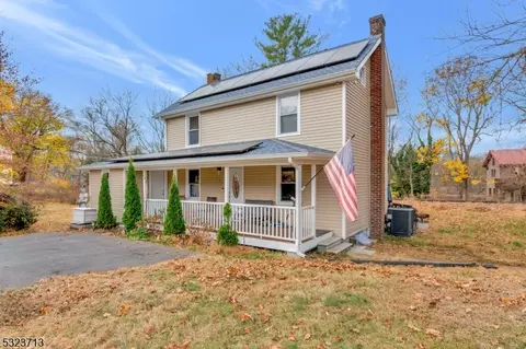 697 Riegelsville Rd, Milford, NJ 08848