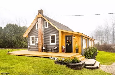 6 Old Woodland Trl, Jefferson, NJ 07438