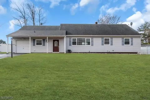 107 Anita Dr, Piscataway, NJ 08854