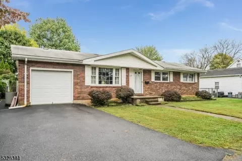 1053 Grand St, Phillipsburg, NJ 08865