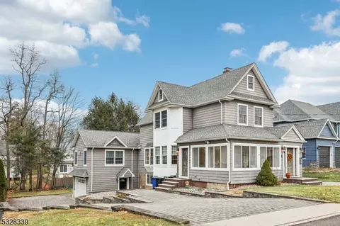 55 N Maple Ave, Park Ridge, NJ 07656