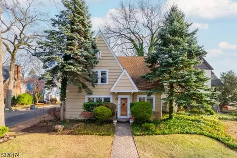 742 Stirling Dr, City Of Orange, NJ 07050