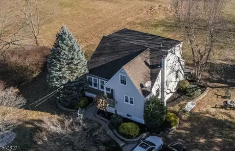 87 Barley Sheaf Rd, Flemington, NJ 08822