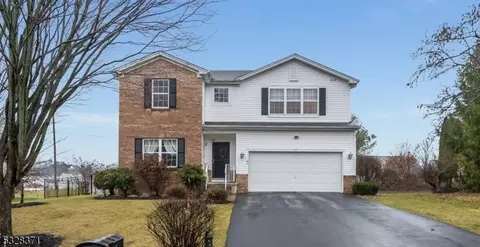 17 Alvin Sloan Ave, Washington, NJ 07882