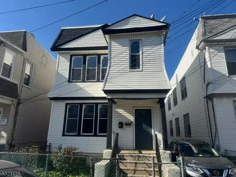 85 Grace St, Irvington, NJ 07111