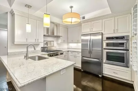 40 W Park Pl #302, Morristown, NJ 07960