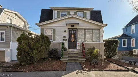 324 N 11th St, Prospect Park, NJ 07508