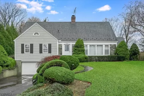 284 Forest Dr, Millburn Twp, NJ 07078